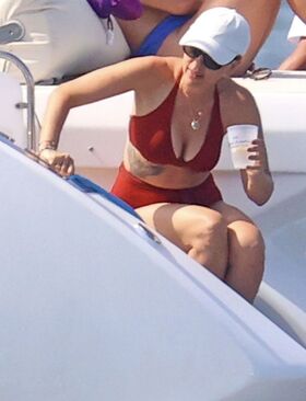 Scarlett Johansson Nude Leaks OnlyFans Photo 679
