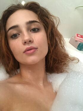 Scarlett_Somebody Nude Leaks OnlyFans Photo 17