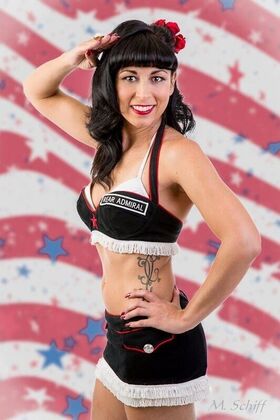 Scarlette Saintclair