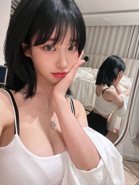 Se Yeon Nude Leaks OnlyFans Photo 1