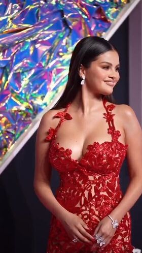 Selena Gomez Nude Leaks OnlyFans Photo 105