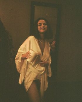 Selena Gomez Nude Leaks OnlyFans Photo 279