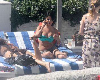 Selena Gomez Nude Leaks OnlyFans Photo 634