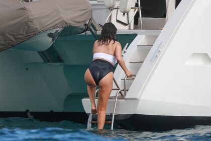 Selena Gomez Nude Leaks OnlyFans Photo 810