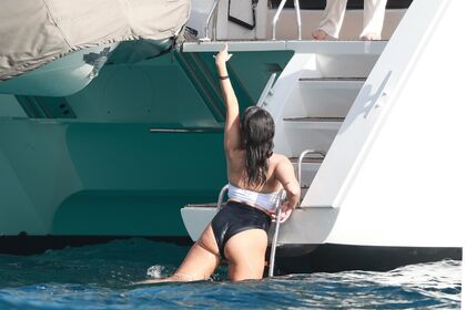 Selena Gomez Nude Leaks OnlyFans Photo 817