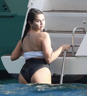 Selena Gomez Nude Leaks OnlyFans Photo 1016
