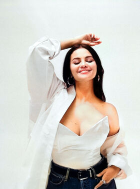 Selena Gomez Nude Leaks OnlyFans Photo 1273