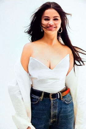 Selena Gomez Nude Leaks OnlyFans Photo 1274