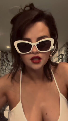 Selena Gomez Nude Leaks OnlyFans Photo 1698