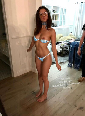 Selena Gomez Nude Leaks OnlyFans Photo 2081