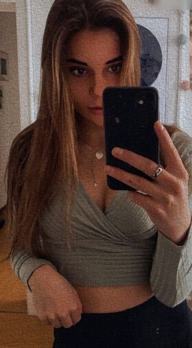 Selina Cerci Фото утечки OnlyFans (обнаженная) 2