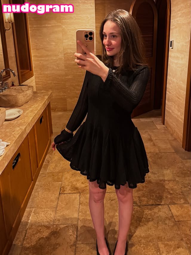 Selinay Saf selinay saf Фото утечки OnlyFans обнаженная №1  