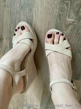 sexiest_feet_4u