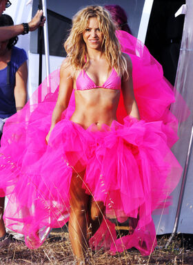 Shakira Nude Leaks OnlyFans Photo 184