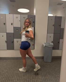 shealift Nøgne lækkede OnlyFans foto 17