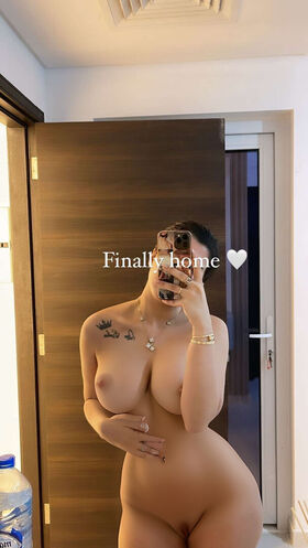 Shiraziya_baby Fakes Nude Leaks OnlyFans Photo 4