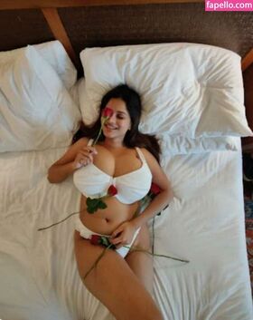 Shivona Sinha Nude Leaks OnlyFans Photo 8