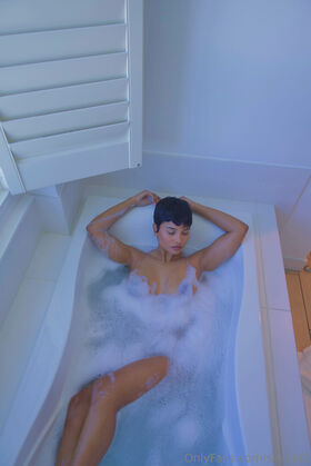 sin.xia2 Procurena gola OnlyFans fotografija 26