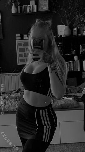 sina_nck Nude Leaks OnlyFans Photo 56