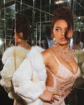 Sofia Jamora รูป OnlyFans เปลือยรั่วไหล 447