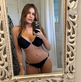 Sofia Vergara Nude Leaks OnlyFans Photo 52