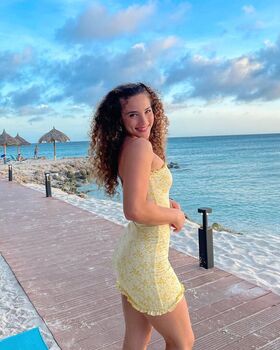 Sofie Dossi Nude Leaks OnlyFans Photo 23