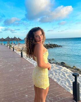 Sofie Dossi Nude Leaks OnlyFans Photo 24