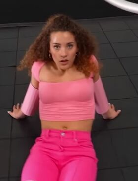 Sofie Dossi Nude Leaks OnlyFans Photo 32