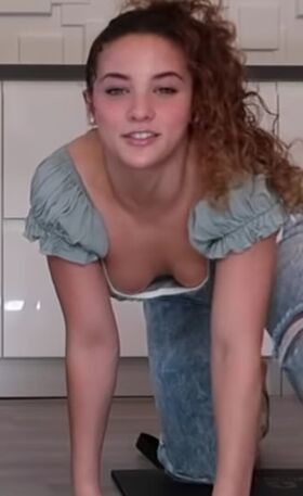 Sofie Dossi Nude Leaks OnlyFans Photo 113