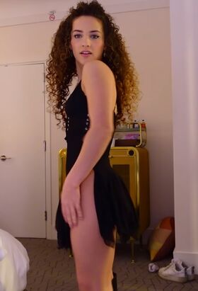 Sofie Dossi Nude Leaks OnlyFans Photo 137