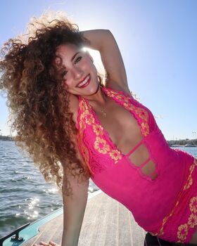 Sofie Dossi Nude Leaks OnlyFans Photo 222