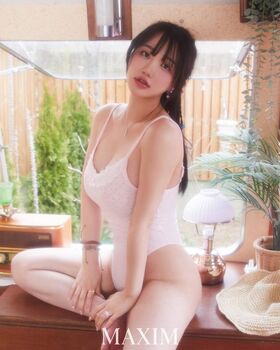 Son Ye Eun Nude Leaks OnlyFans Photo 198