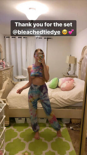 Sophia Diamond Nude Leaks OnlyFans Photo 382
