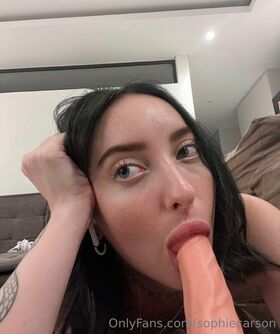 Sophie Carson Nude Leaks OnlyFans Photo 1