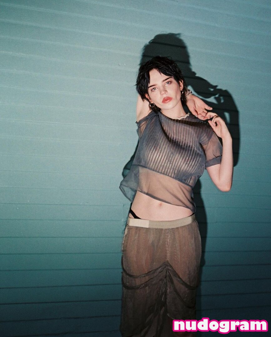 Sophie thatcher see through