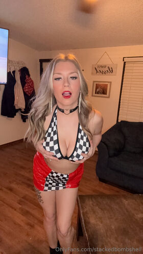 stackedbombshell Çıplak Sızdırılmış OnlyFans Fotoğrafı 5