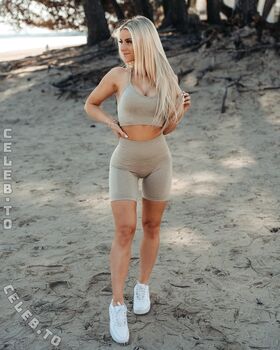 Stefanie Sutton รูป OnlyFans เปลือยรั่วไหล 83