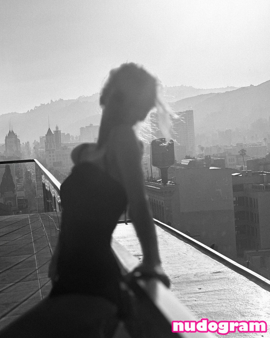 Stella Maxwell  stellamaxwell Nackte geleakte OnlyFans Foto 392 -  Nudogram v2.1