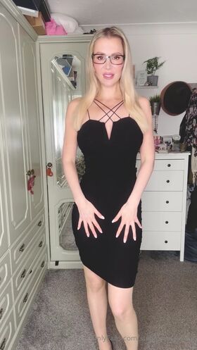 stepmomfantasy नग्न लीक OnlyFans फोटो 171