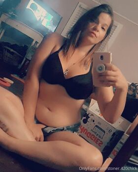 stoner.420chick Nude Leaks OnlyFans Photo 4