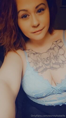 stoneyhotwifefree