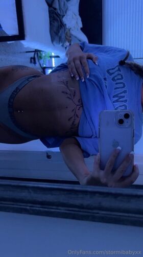 stormibabyxx
