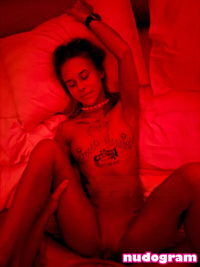 Paula0208 @paula08_1 - Social Media & OnlyFans