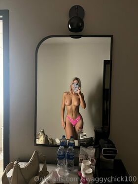 Swaggychick1 Nude Leaks OnlyFans Photo 17