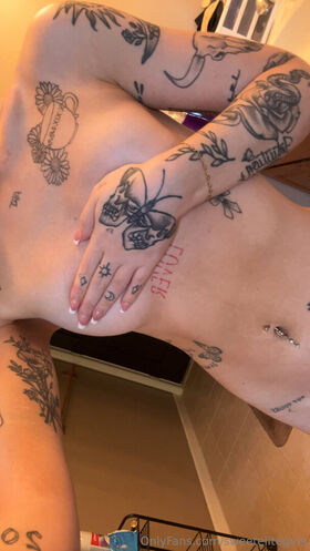 sweetelitegirls Procurena gola OnlyFans fotografija 31