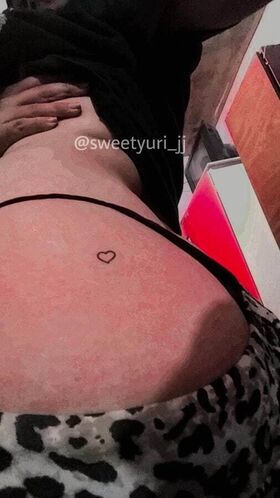 SweetYuri Nude Leaks OnlyFans Photo 4
