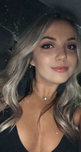 Sydney Applegate Vuotanut alastonkuva OnlyFans 21