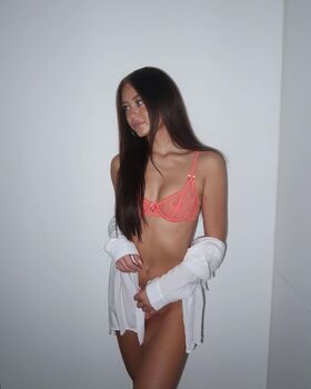 Sydney Ramolla Nude Leaks OnlyFans Photo 24
