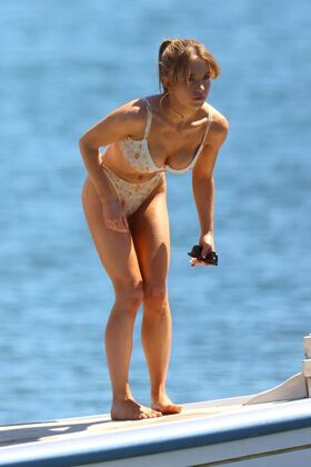 Sydney Sweeney Nude Leaks OnlyFans Photo 919