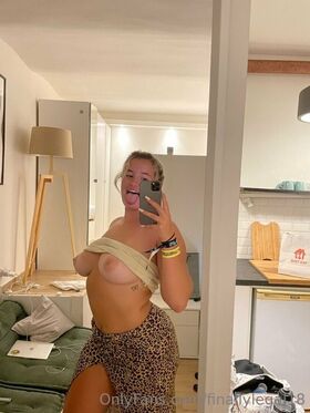 Sydney Wilson Nude Leaks OnlyFans Photo 16